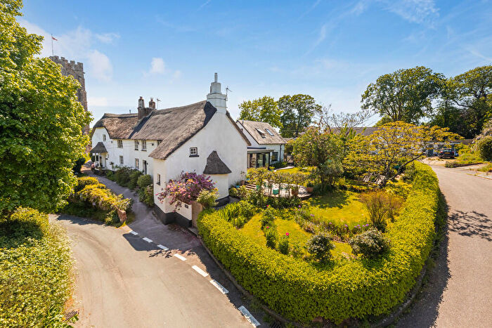 7 Bedroom Semi-Detached House For Sale In Church Stile Lane, Woodbury, EX5