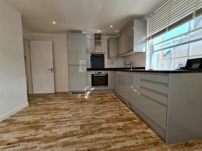 1 Bedroom Flat To Rent In Flat, High Street, Saffron Walden, CB10