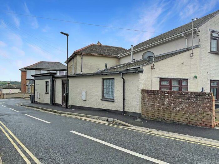 2 Bedroom Bungalow To Rent In Upton Road, Ryde, PO33