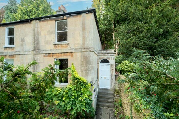 2 Bedroom Terraced House To Rent In Gloster Villas, Bath, BA1