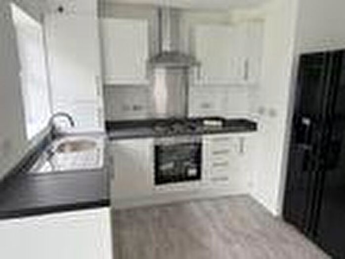 2 Bedroom Apartment For Sale In Wath Road, Rotherham, South Yorkshire, S73