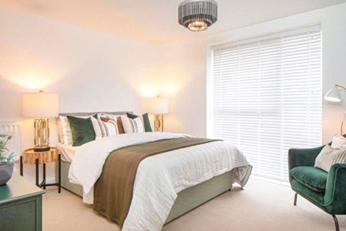 3 Bedroom Flat For Sale In Brightwells Yard, Farnham, Surrey, GU9