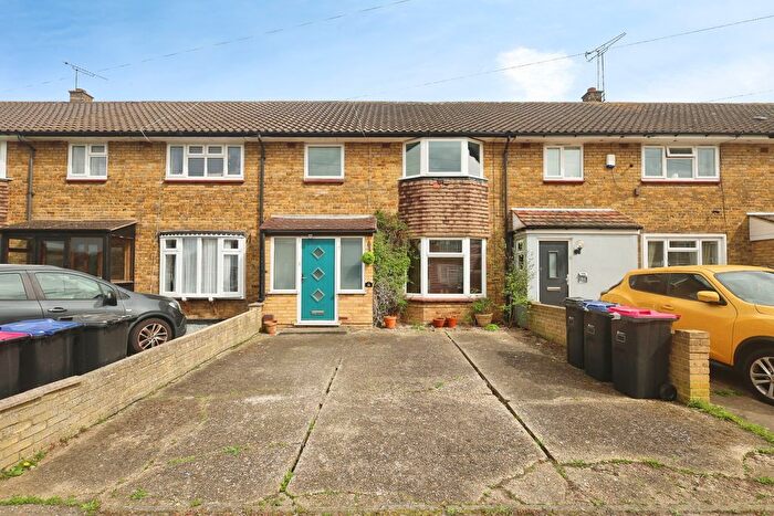3 Bedroom Terraced House For Sale In Bunters Avenue, Southend-On-Sea, SS3