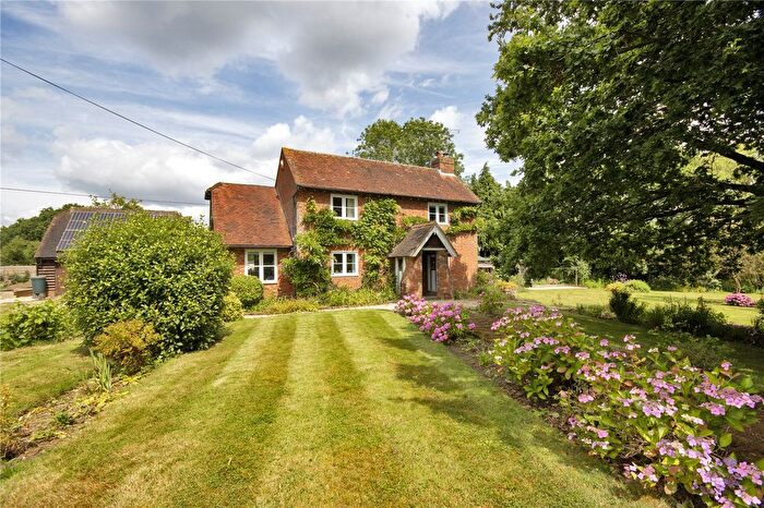 3 Bedroom Detached House For Sale In Common Road, Hadlow, Tonbridge, Kent, TN11