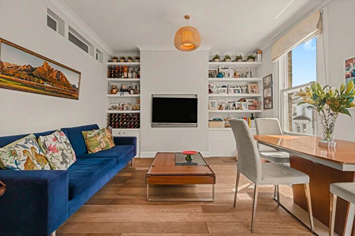 3 Bedroom Flat To Rent In Witherington Road, Islington, N5
