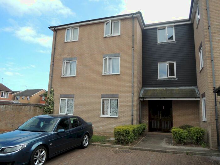2 Bedroom Flat To Rent In Ranger Walk, Colchester, CO2