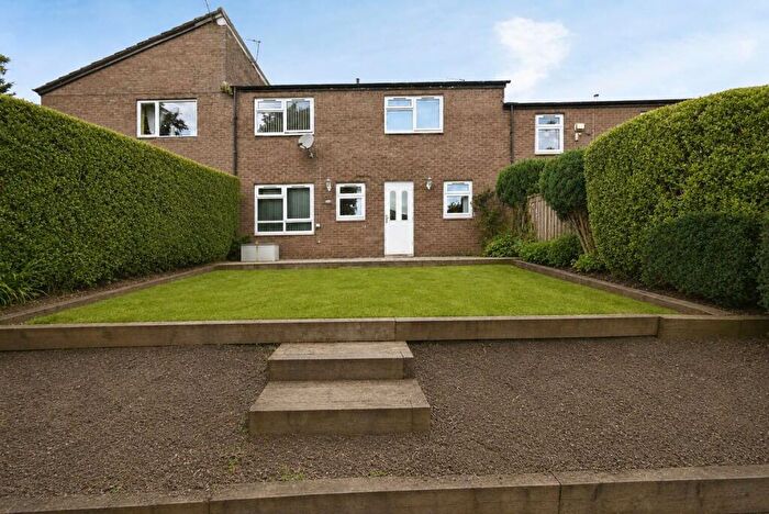 2 Bedroom Terraced House To Rent In Wayland Approach, Leeds, LS16