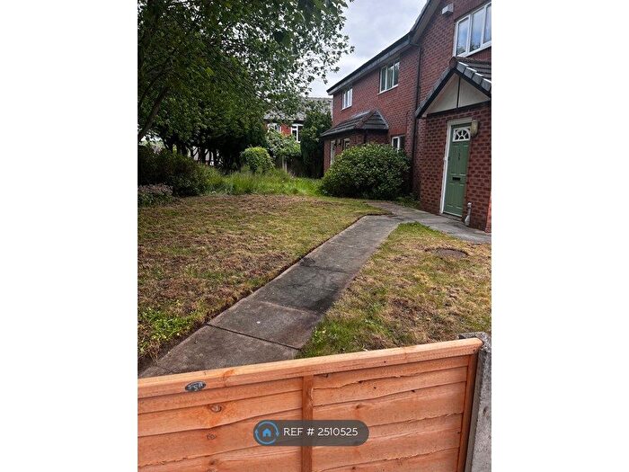 2 Bedroom End Of Terrace House To Rent In Rutland Drive, Bury, BL9