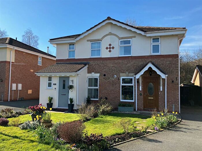 2 Bedroom Semi-Detached House For Sale In Bramble Close, Malvern, WR14