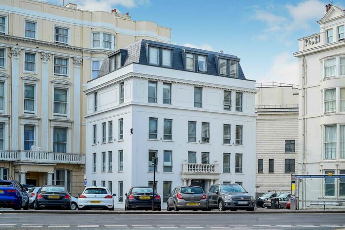 1 Bedroom Flat To Rent In Old Steine, Brighton, BN1