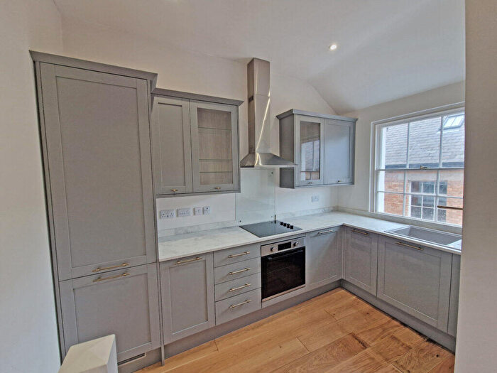 2 Bedroom Apartment To Rent In Butchers Row, Banbury, Oxon, OX16