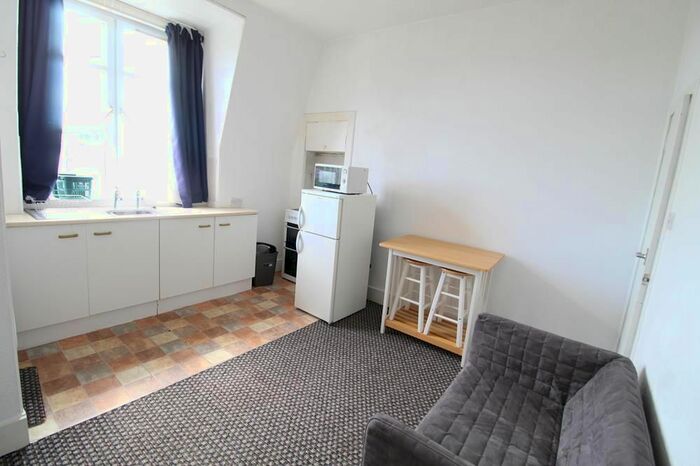 1 Bedroom Flat To Rent In Great Northern Road, Top Left, AB24