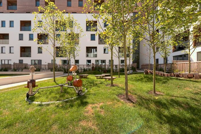 2 Bedroom Flat To Rent In Capitol Way, London, NW9