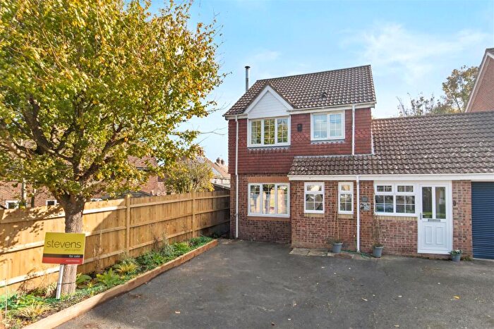 3 Bedroom Detached House For Sale In Carpenters Way, Hailsham, BN27