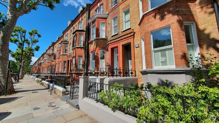 2 Bedroom Flat To Rent In Randolph Avenue, Maida, London, W9