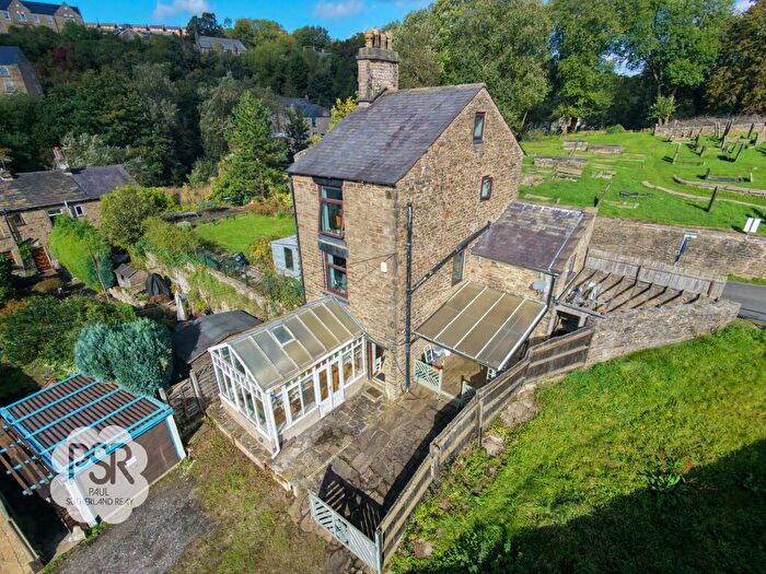 3 Bedroom Detached House For Sale In St. Georges Road, New Mills, SK22