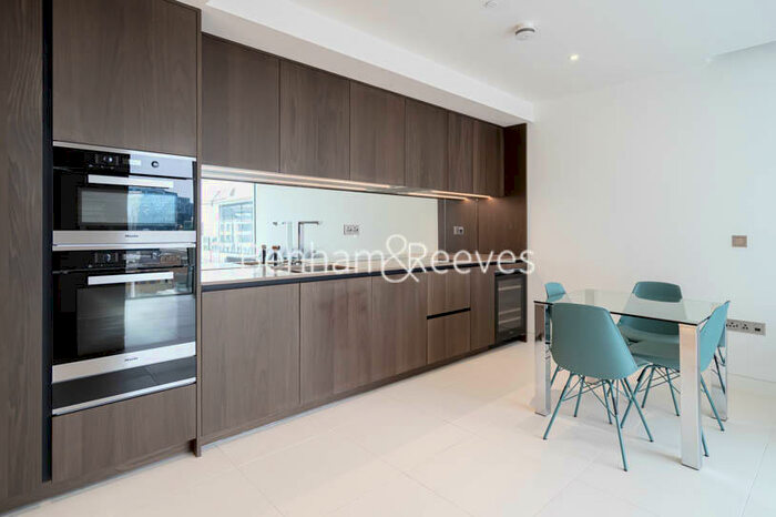 2 Bedroom Apartment To Rent In Sugar Quay, Water Lane, EC3R