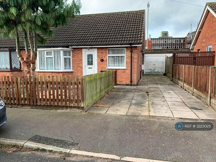 2 Bedroom Bungalow To Rent In Brooksby Close, Leicester, LE2