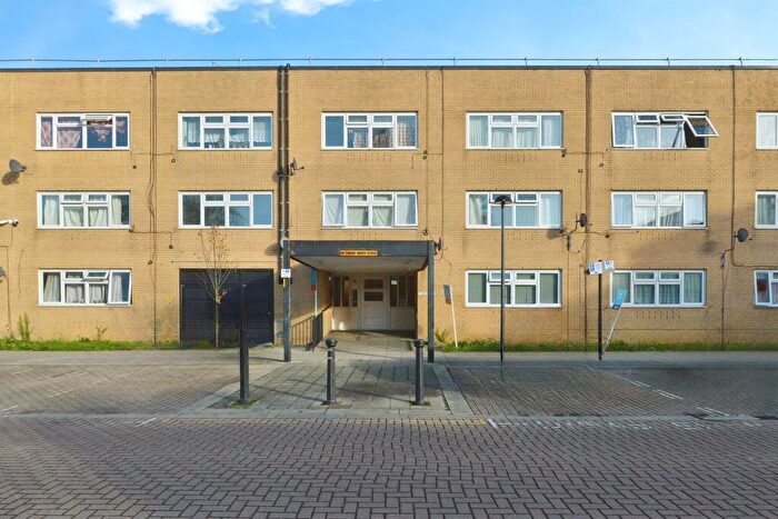 Studio For Sale In North Ninth Street, Milton Keynes, MK9