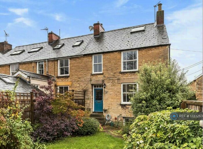 3 Bedroom Semi-Detached House To Rent In London Road, Chipping Norton, OX7