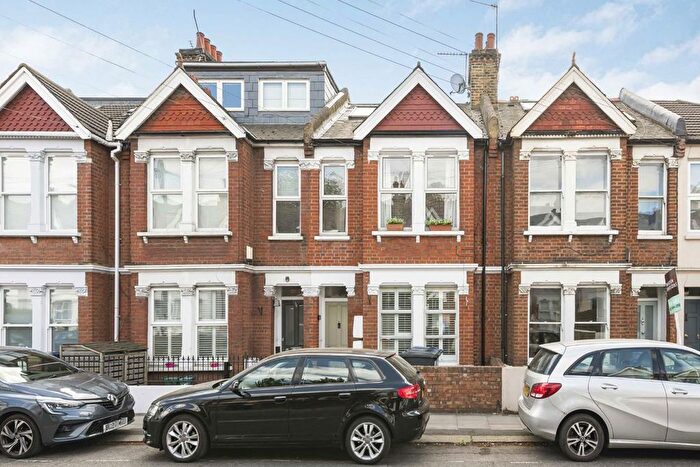 2 Bedroom Flat To Rent In Bollo Lane, Chiswick, W4