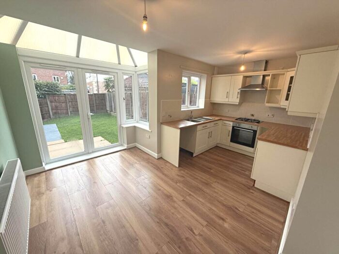 3 Bedroom Semi Detached House For Sale In Norfolk Gardens, Inkersall, S43