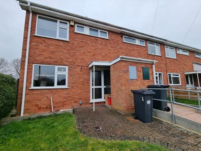 3 Bedroom End Of Terrace House For Sale In Spa View, Whitnash, Leamington Spa, CV31