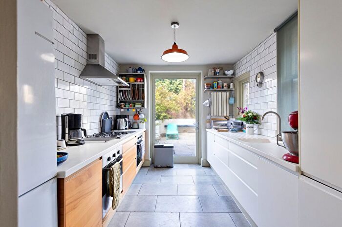 4 Bedroom Terraced House For Sale In Wellesley Road, London, E17