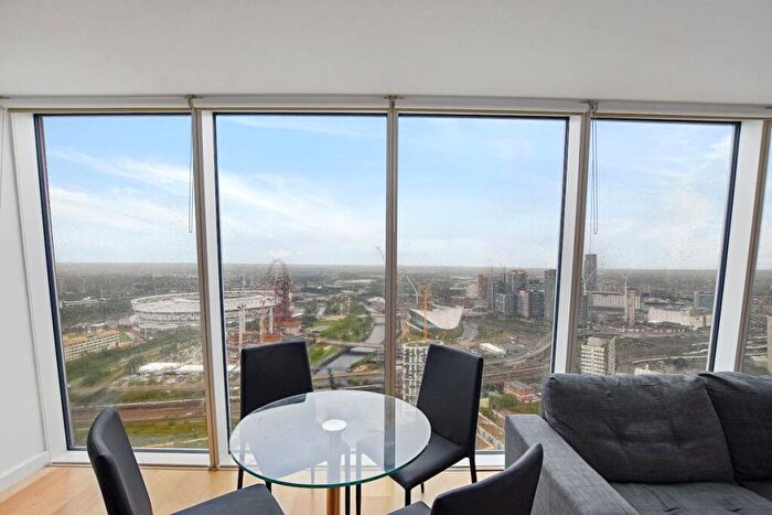 2 Bedroom Apartment To Rent In High Street, London, E15