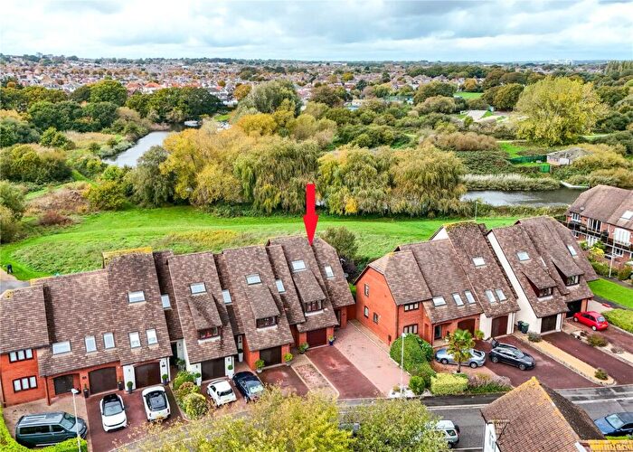3 Bedroom House For Sale In The Meridians, Christchurch, Dorset, BH23