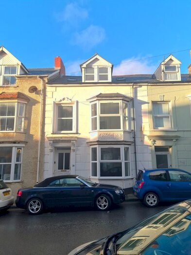 5 Bedroom Property To Rent In South Road, Aberystwyth, SY23
