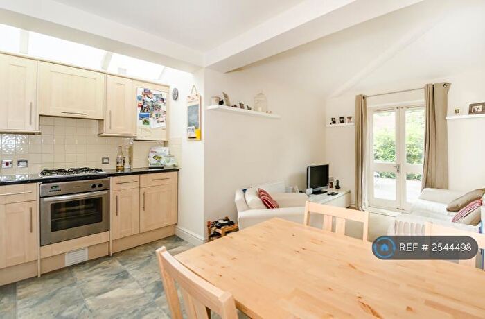1 Bedroom Flat To Rent In Arlington Road, Surbiton, KT6