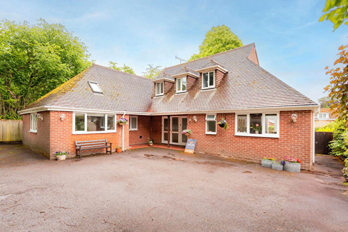 5 Bedroom Detached House For Sale In Culliford Road North, Dorchester, DT1
