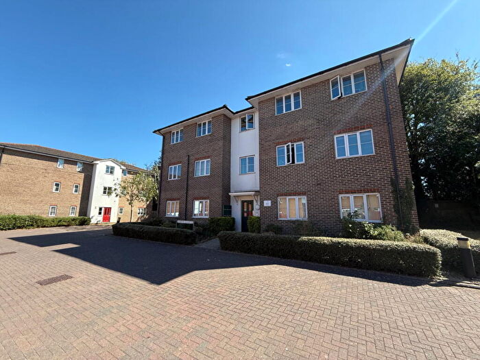 2 Bedroom Flat For Sale In Griffin Court, Gillingham, ME7
