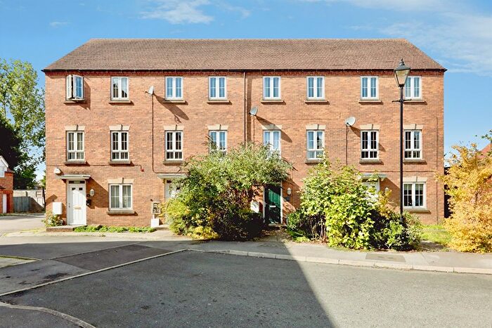 4 Bedroom Terraced House For Sale In Denbigh Avenue, Worksop, S81