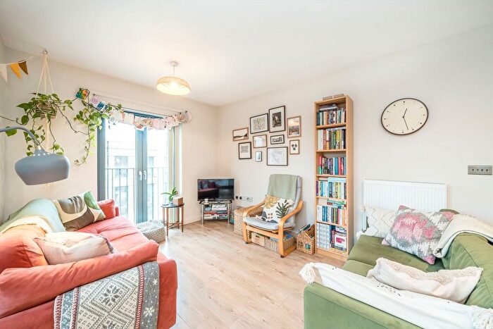 1 Bedroom Flat For Sale In Akerman Road, Oval, SW9