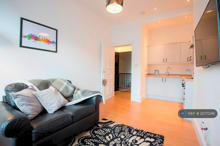 1 Bedroom Flat To Rent In Kildonan Drive, Glasgow, G11