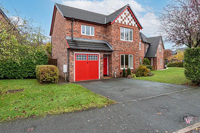 3 Bedroom Detached House For Sale In Castlemead Walk, Kingsmead, CW9