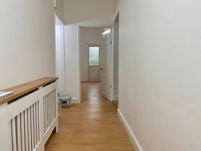 2 Bedroom Flat To Rent In Norwich Road, Thornton Heath, CR7