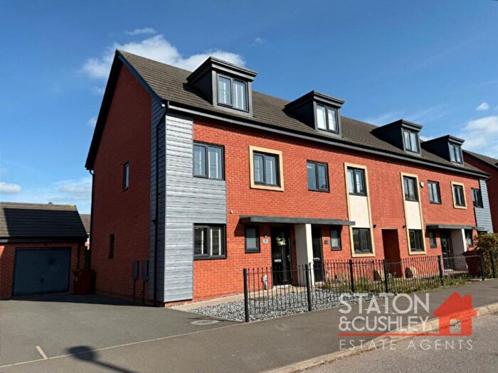 3 Bedroom Semi-Detached House For Sale In Caraway Drive, Shirebrook, NG20