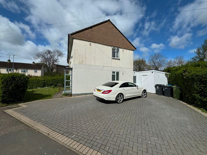 3 Bedroom Property To Rent In Willow Brook Road, Corby, NN17