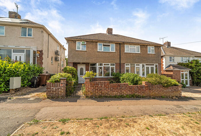 3 Bedroom Semi-Detached House For Sale In Cedar Road, Oxford, Oxfordshire, OX2