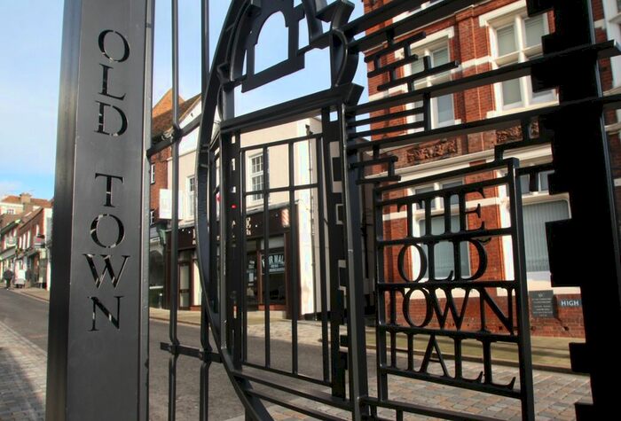 2 Bedroom Flat To Rent In High Street, Hemel Hempstead, Hertfordshire, HP1