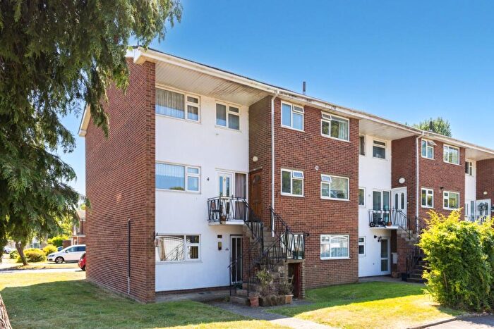 2 Bedroom Maisonette To Rent In Rowan Close St Albans, AL4