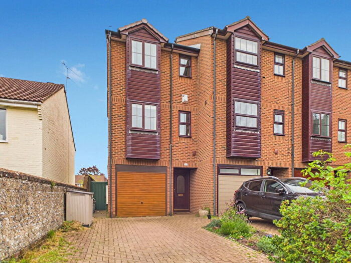3 Bedroom Town House For Sale In Little Pembrokes Downview Road, Worthing, BN11