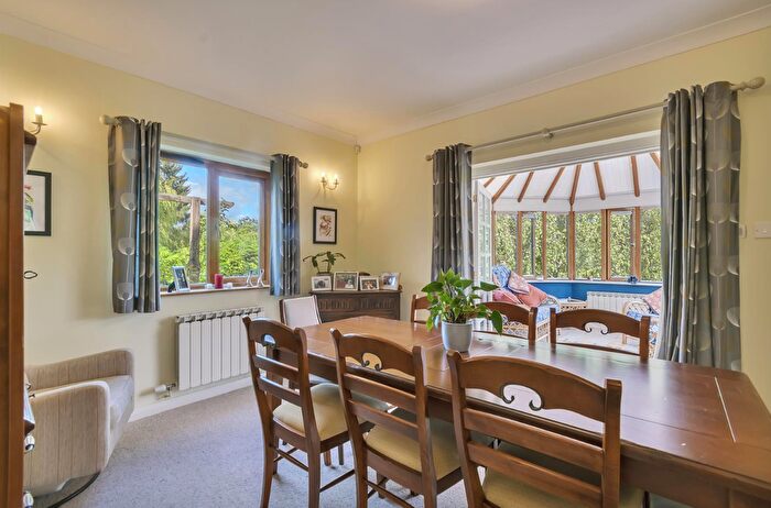 3 Bedroom Bungalow For Sale In Llwyn Y Garth, Llanfyllin, SY22 - Photo 5