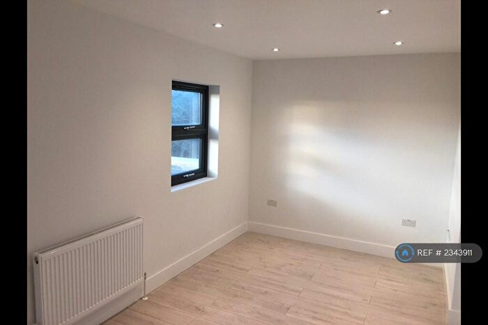 1 Bedroom Flat To Rent In Ilford, Ilford, IG3