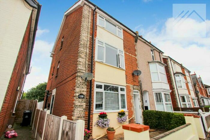 2 Bedroom Apartment To Rent In Mildmay Road, Burnham-on-Crouch, CM0