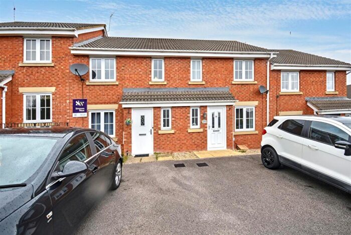 3 Bedroom Terraced House To Rent In Catterick Close, Corby, NN18