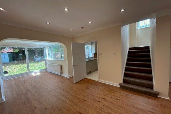 3 Bedroom Property To Rent In Fassett Road, Kingston Upon Thames, KT1